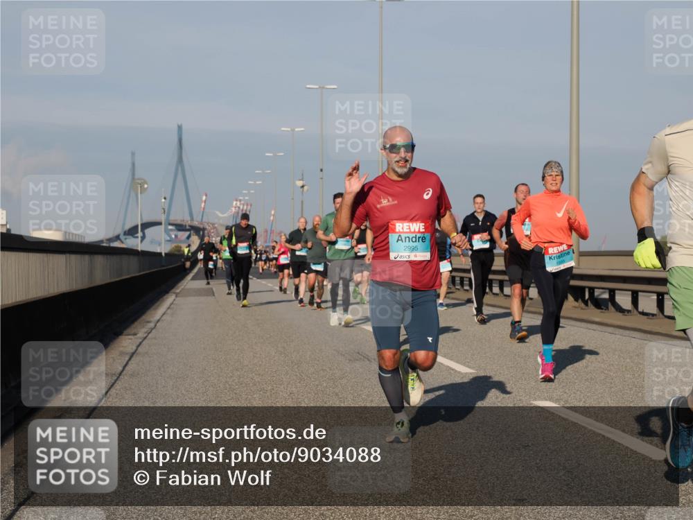 03.10.2025 - Köhlbrandbrückenlauf Fabian Wolf http://msf.ph/oto/9034088 03.10.2025 09:48:15 Position 3 2995, 1595 meine-sportfotos.de