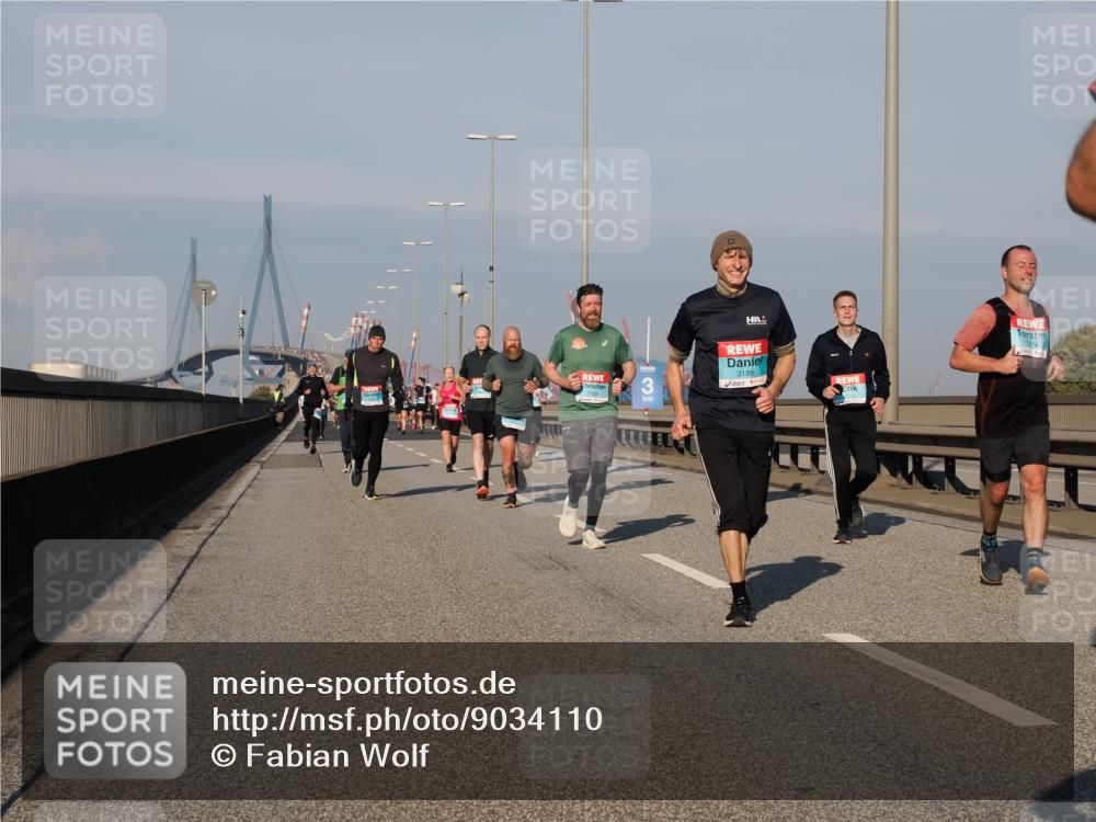 03.10.2025 - Köhlbrandbrückenlauf Fabian Wolf http://msf.ph/oto/9034110 03.10.2025 09:48:16 Position 3 3, 3139, 1274 meine-sportfotos.de