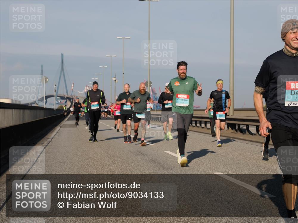 03.10.2025 - Köhlbrandbrückenlauf Fabian Wolf http://msf.ph/oto/9034133 03.10.2025 09:48:18 Position 3 1105, 3 meine-sportfotos.de