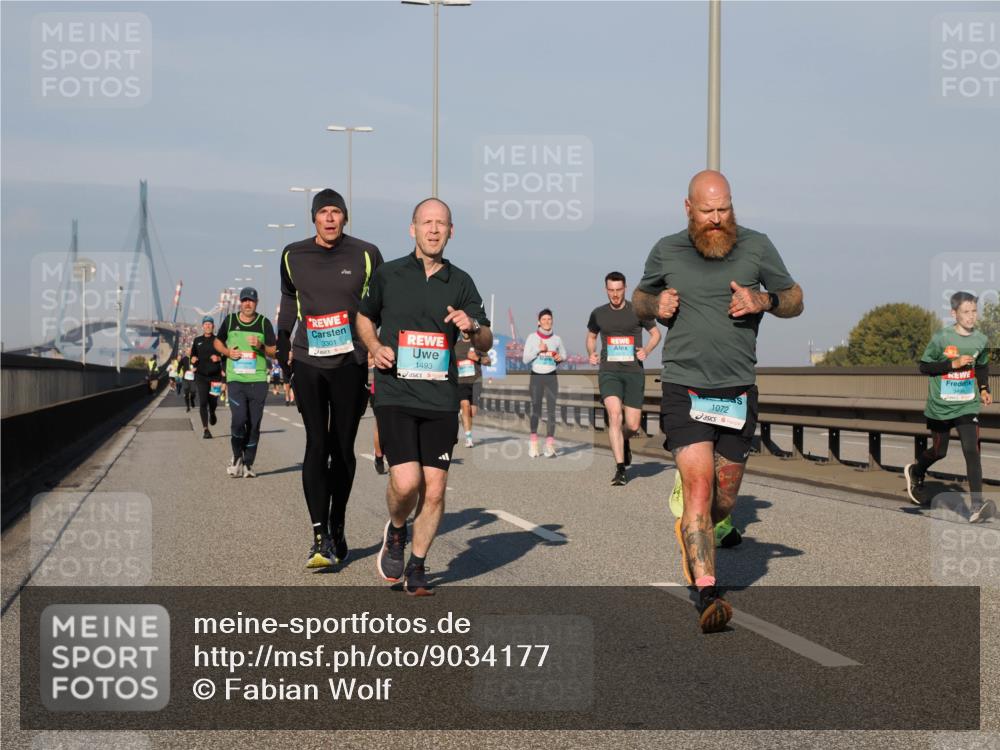 03.10.2025 - Köhlbrandbrückenlauf Fabian Wolf http://msf.ph/oto/9034177 03.10.2025 09:48:21 Position 3 3301, 1493, 1072 meine-sportfotos.de