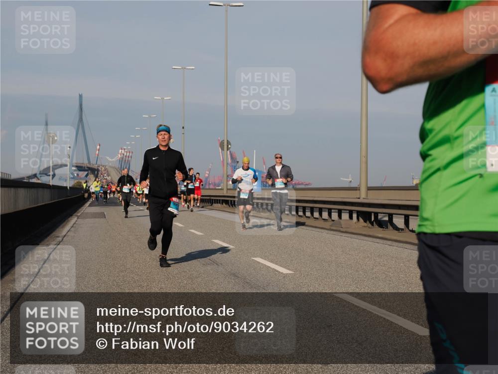 03.10.2025 - Köhlbrandbrückenlauf Fabian Wolf http://msf.ph/oto/9034262 03.10.2025 09:48:27 Position 3  meine-sportfotos.de