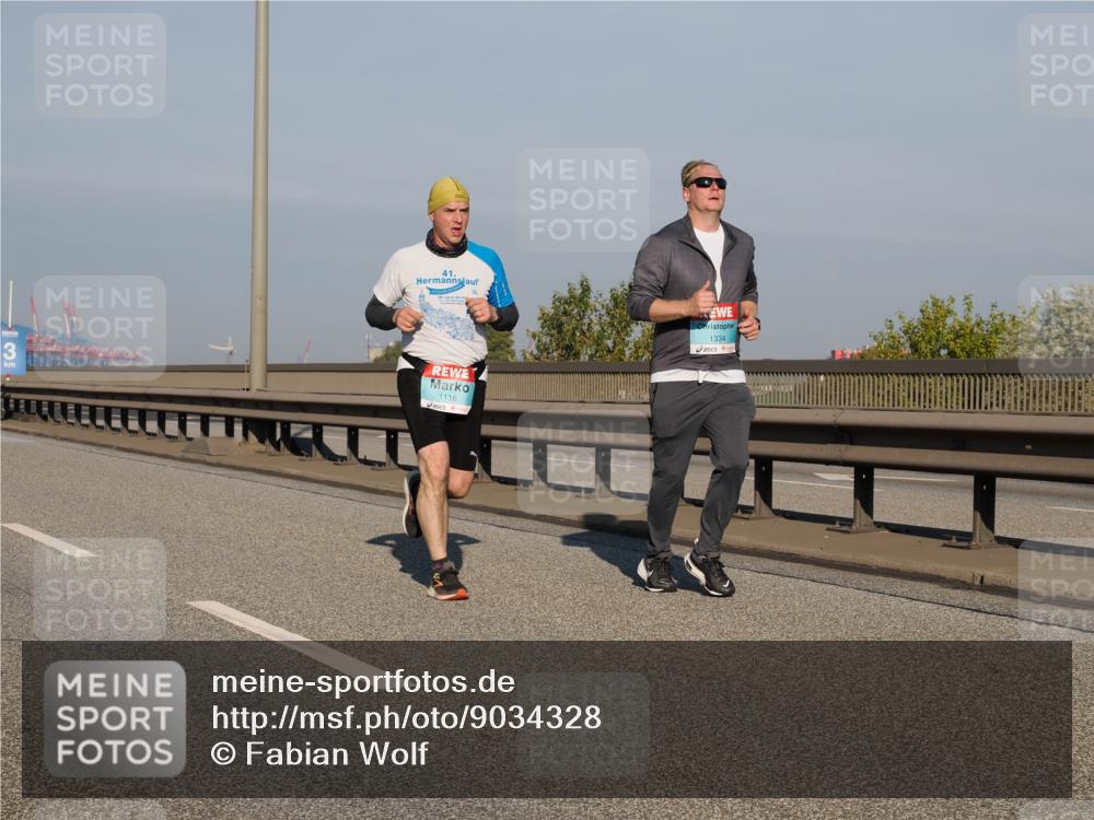 03.10.2025 - Köhlbrandbrückenlauf Fabian Wolf http://msf.ph/oto/9034328 03.10.2025 09:48:32 Position 3 41, 3, 1116, 1334 meine-sportfotos.de