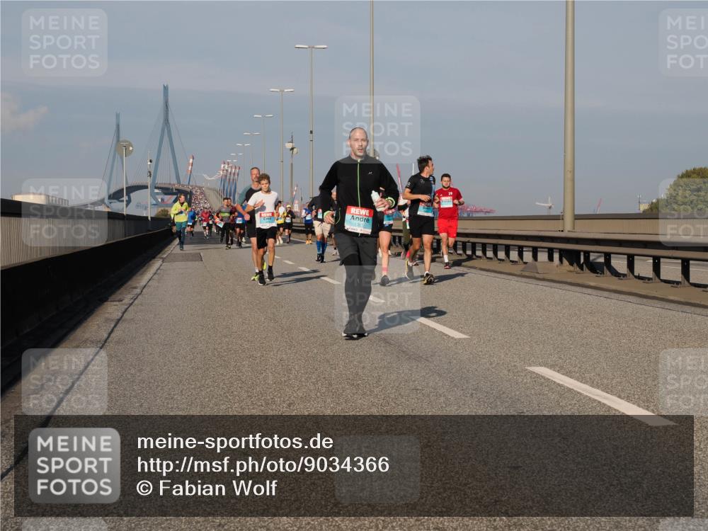 03.10.2025 - Köhlbrandbrückenlauf Fabian Wolf http://msf.ph/oto/9034366 03.10.2025 09:48:35 Position 3 131 meine-sportfotos.de