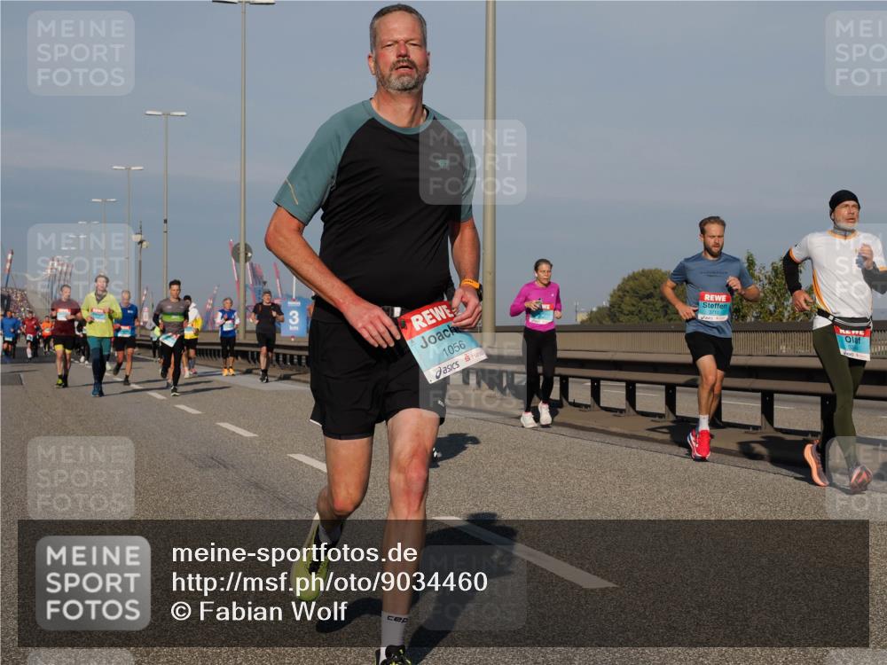 03.10.2025 - Köhlbrandbrückenlauf Fabian Wolf http://msf.ph/oto/9034460 03.10.2025 09:48:42 Position 3 3, 1056, 3710, 3344 meine-sportfotos.de