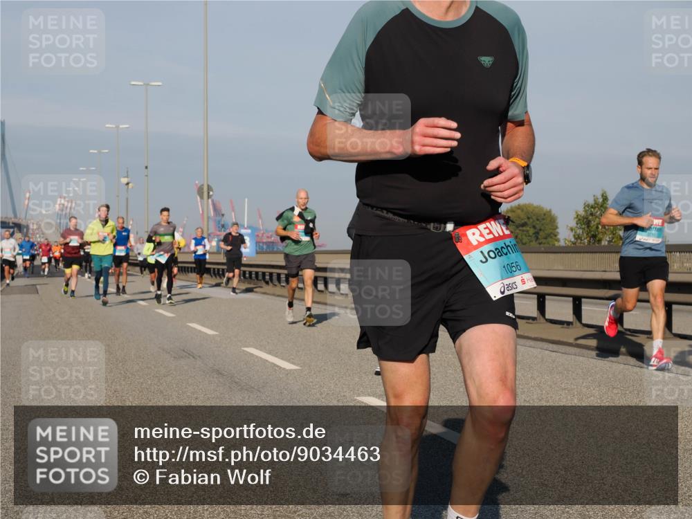 03.10.2025 - Köhlbrandbrückenlauf Fabian Wolf http://msf.ph/oto/9034463 03.10.2025 09:48:42 Position 3 1056, 3710 meine-sportfotos.de