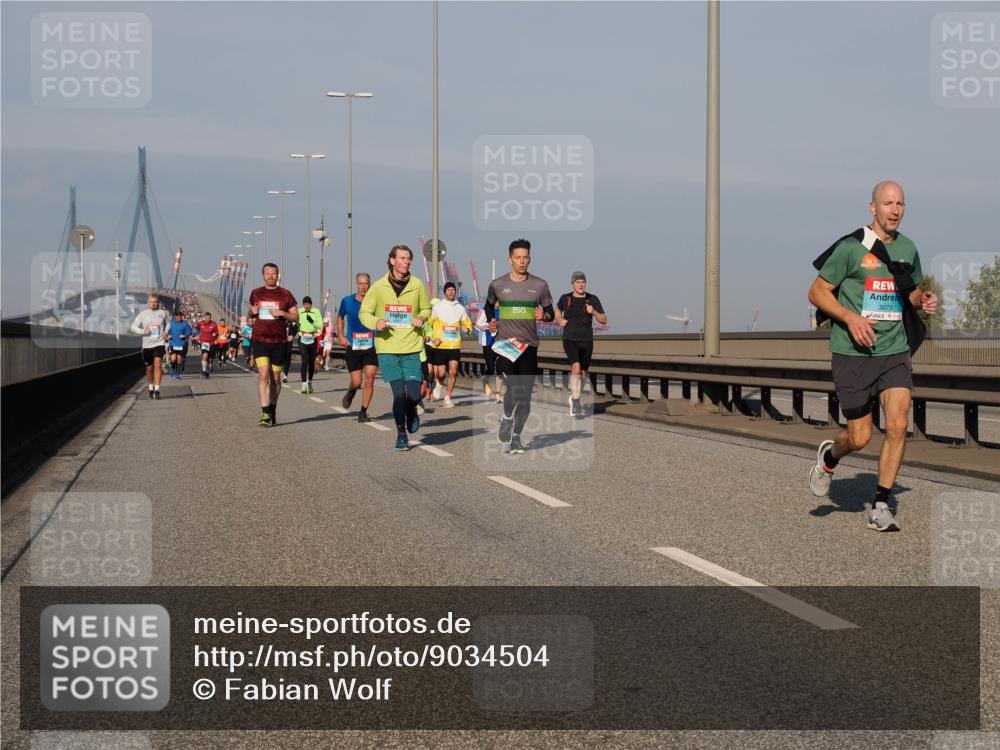 03.10.2025 - Köhlbrandbrückenlauf Fabian Wolf http://msf.ph/oto/9034504 03.10.2025 09:48:45 Position 3 3073 meine-sportfotos.de