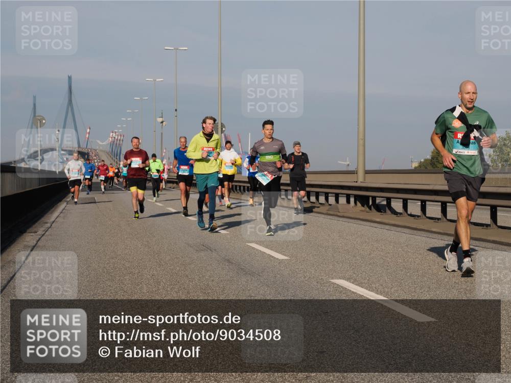03.10.2025 - Köhlbrandbrückenlauf Fabian Wolf http://msf.ph/oto/9034508 03.10.2025 09:48:46 Position 3 3073 meine-sportfotos.de