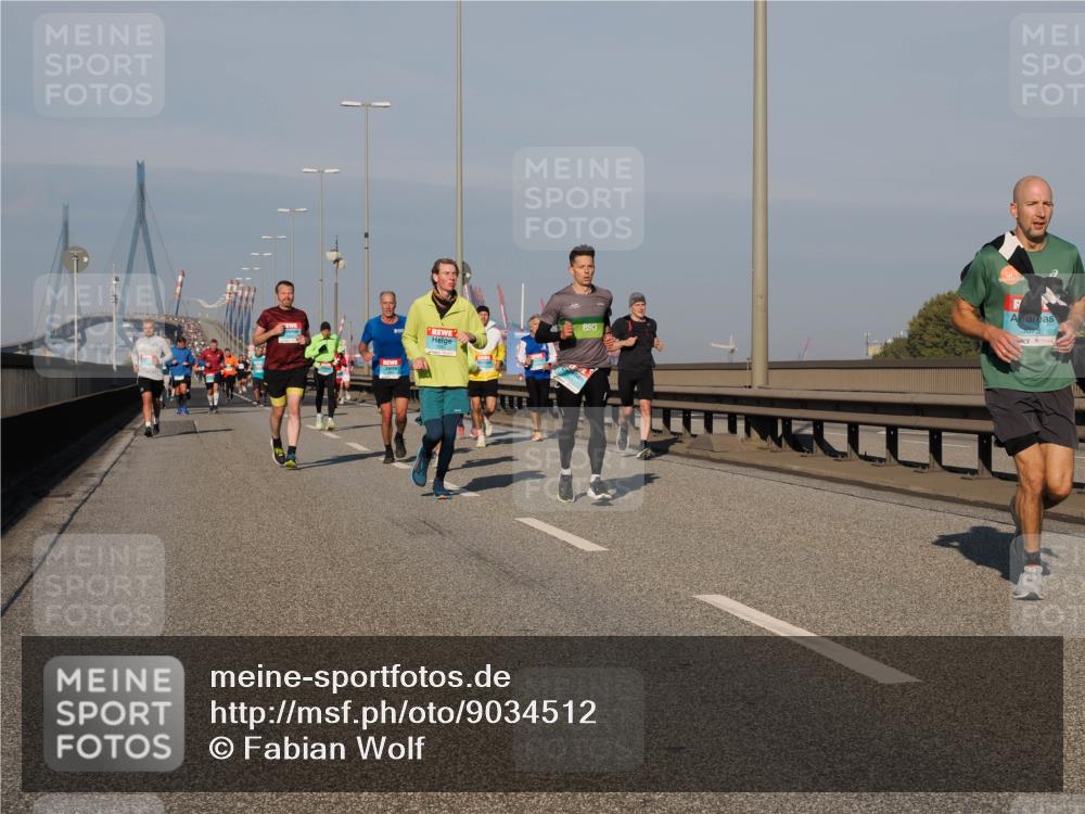 03.10.2025 - Köhlbrandbrückenlauf Fabian Wolf http://msf.ph/oto/9034512 03.10.2025 09:48:46 Position 3 3073 meine-sportfotos.de