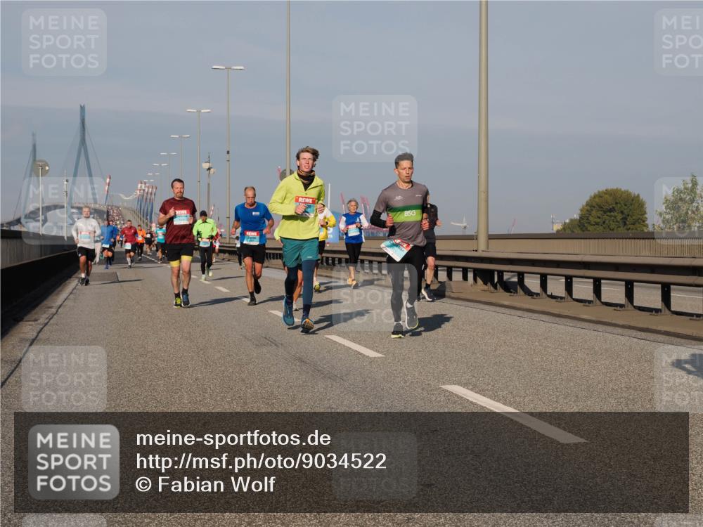 03.10.2025 - Köhlbrandbrückenlauf Fabian Wolf http://msf.ph/oto/9034522 03.10.2025 09:48:46 Position 3  meine-sportfotos.de
