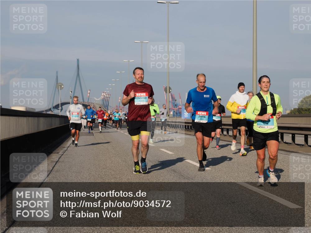 03.10.2025 - Köhlbrandbrückenlauf Fabian Wolf http://msf.ph/oto/9034572 03.10.2025 09:48:50 Position 3 1309, 1543, 1836 meine-sportfotos.de