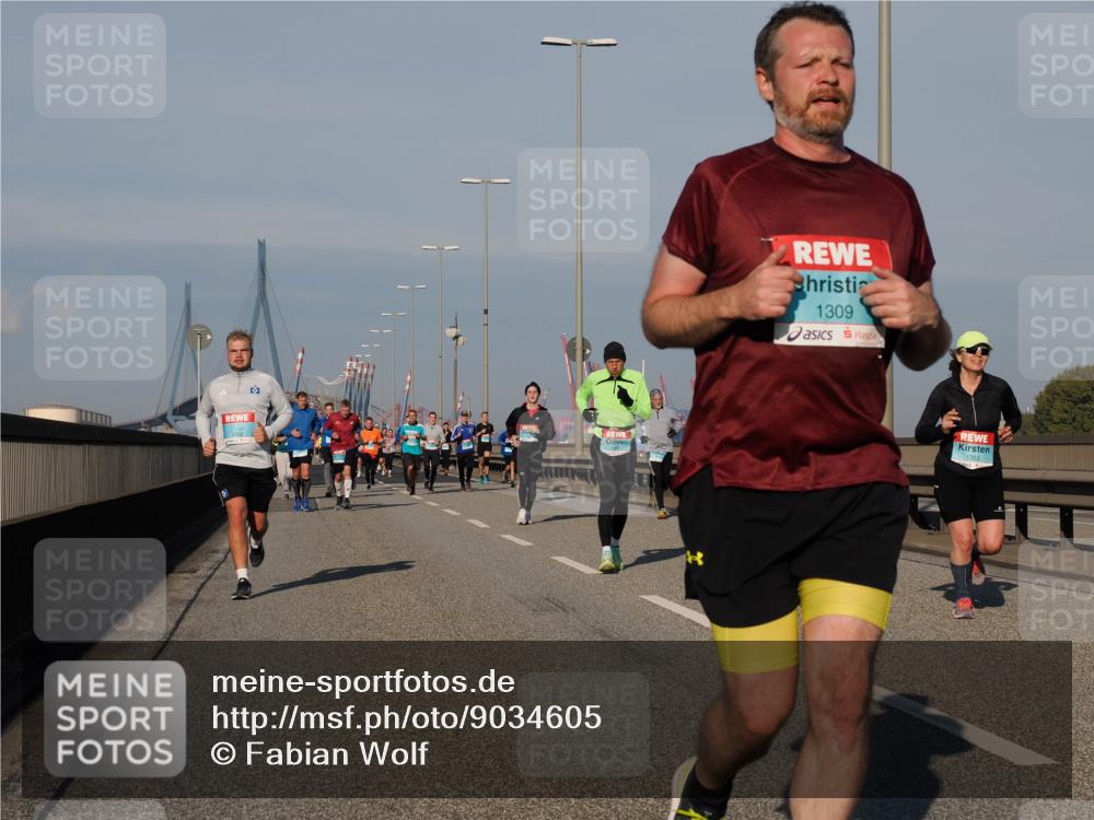 03.10.2025 - Köhlbrandbrückenlauf Fabian Wolf http://msf.ph/oto/9034605 03.10.2025 09:48:52 Position 3 1309 meine-sportfotos.de
