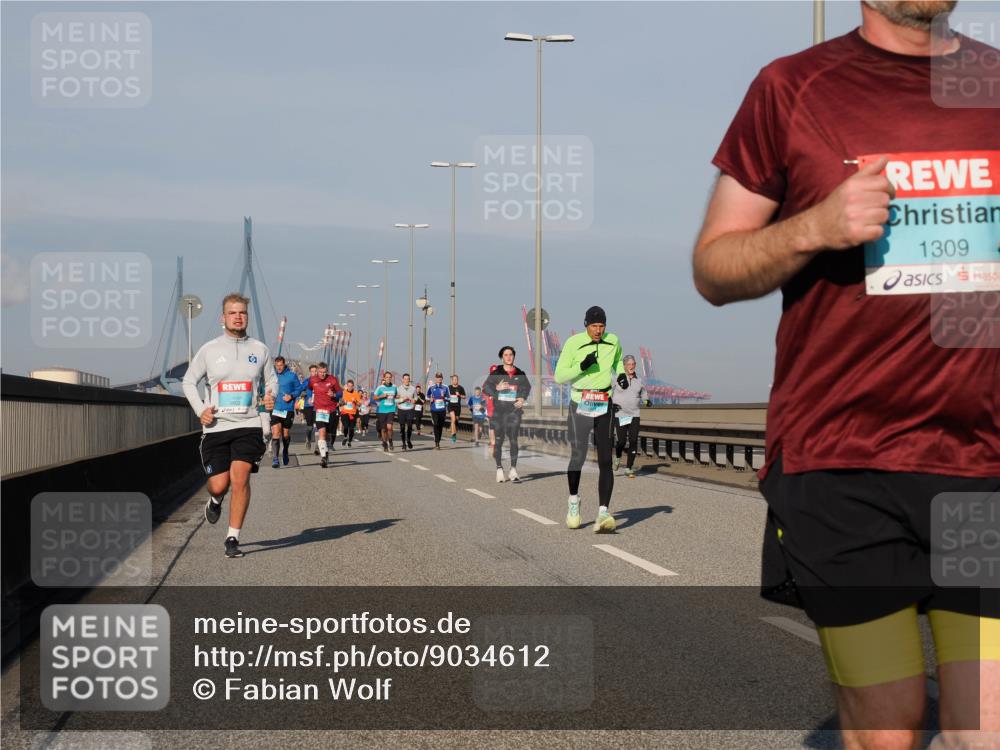 03.10.2025 - Köhlbrandbrückenlauf Fabian Wolf http://msf.ph/oto/9034612 03.10.2025 09:48:52 Position 3 1309 meine-sportfotos.de