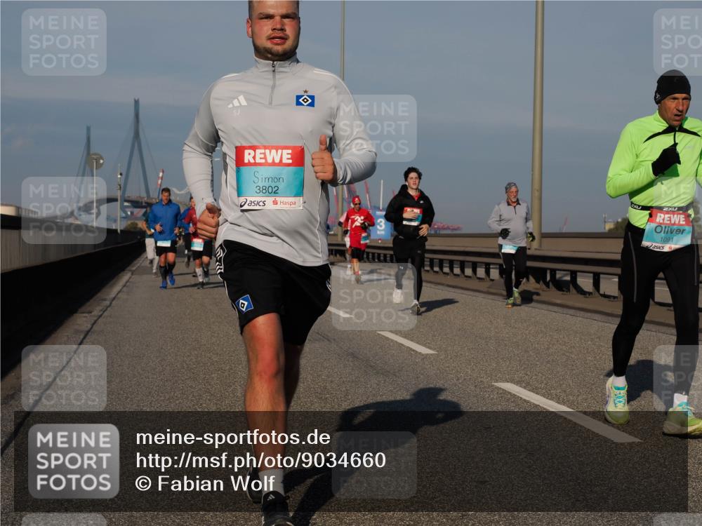 03.10.2025 - Köhlbrandbrückenlauf Fabian Wolf http://msf.ph/oto/9034660 03.10.2025 09:48:55 Position 3 3802, 1091 meine-sportfotos.de