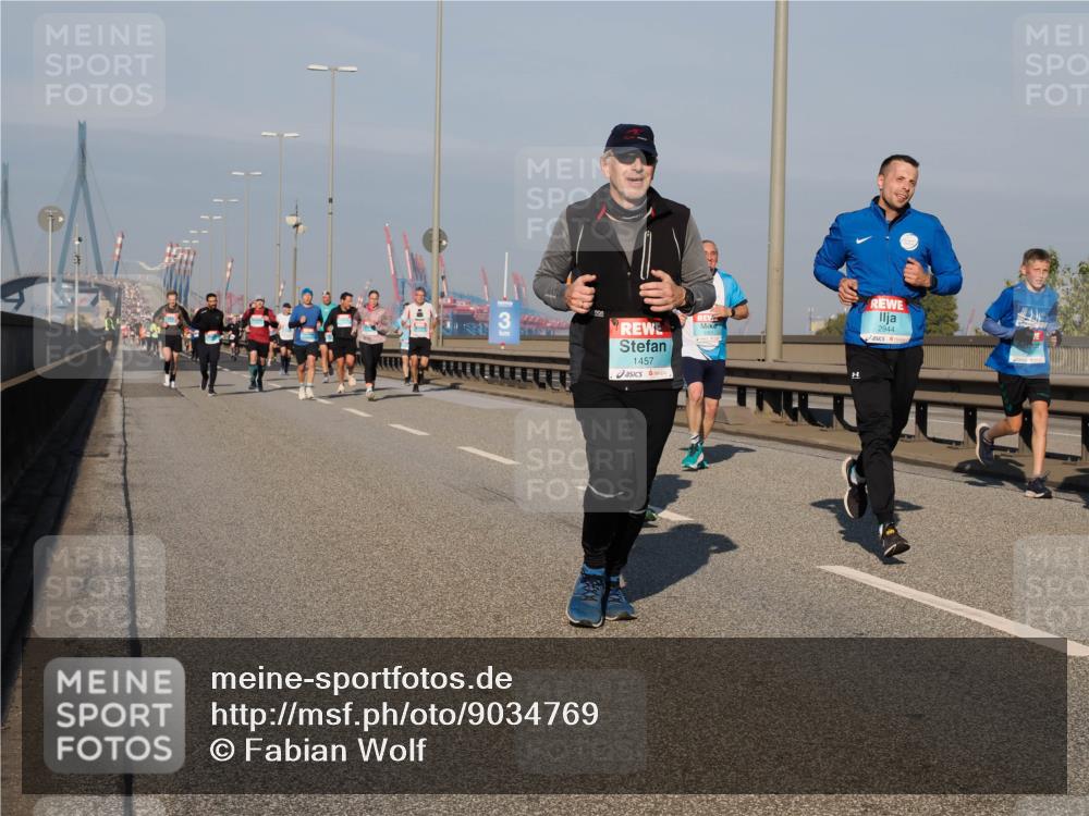 03.10.2025 - Köhlbrandbrückenlauf Fabian Wolf http://msf.ph/oto/9034769 03.10.2025 09:49:07 Position 3 3, 1457, 2944 meine-sportfotos.de