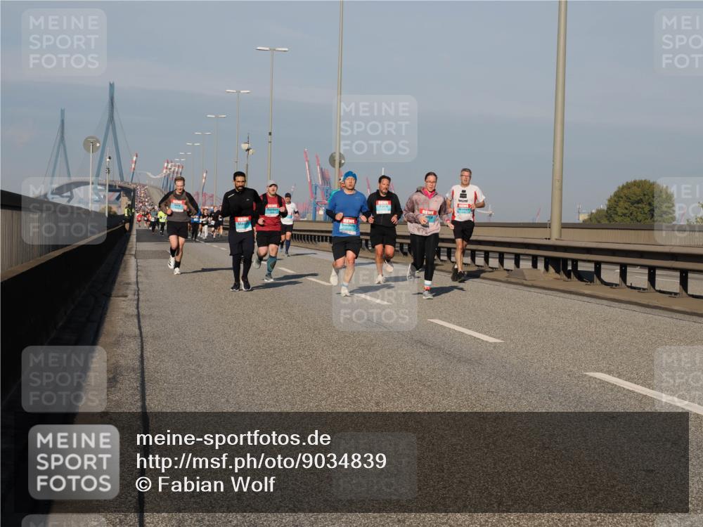 03.10.2025 - Köhlbrandbrückenlauf Fabian Wolf http://msf.ph/oto/9034839 03.10.2025 09:49:12 Position 3  meine-sportfotos.de