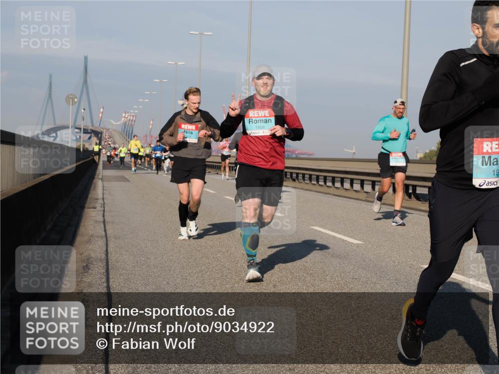 03.10.2025 - Köhlbrandbrückenlauf Fabian Wolf http://msf.ph/oto/9034922 03.10.2025 09:49:17 Position 3 623, 1808, 19 meine-sportfotos.de