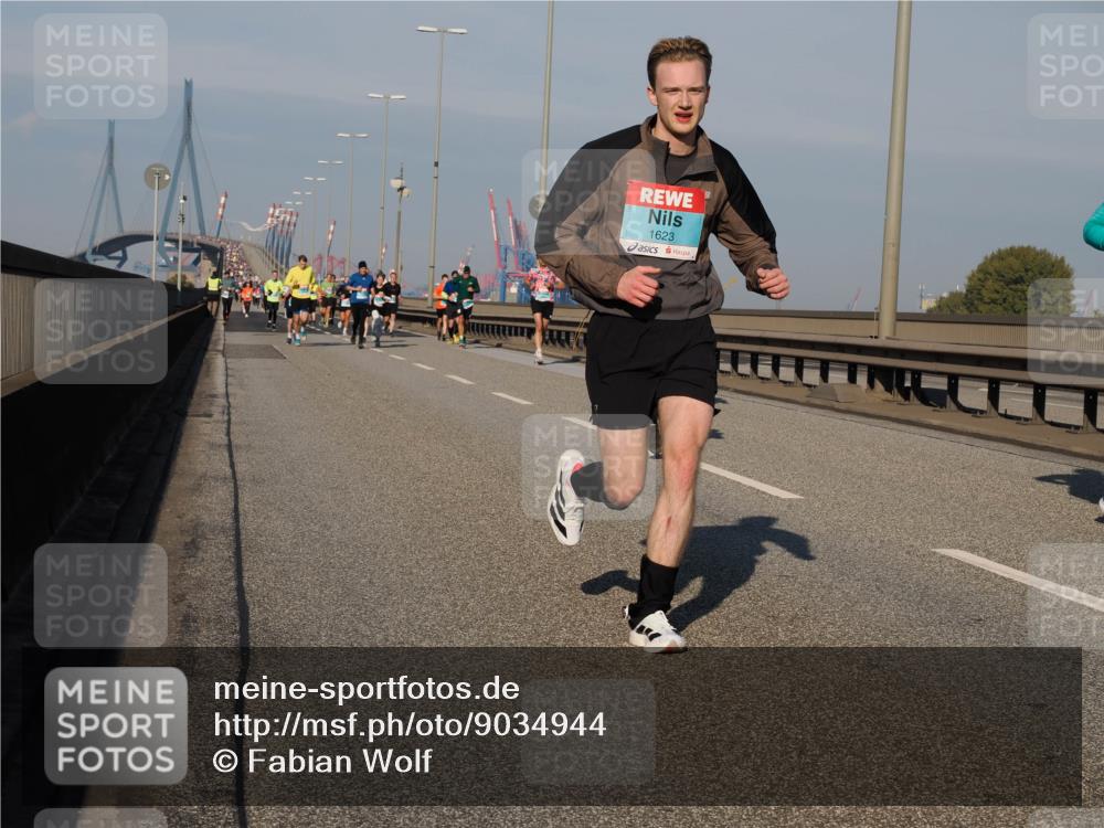 03.10.2025 - Köhlbrandbrückenlauf Fabian Wolf http://msf.ph/oto/9034944 03.10.2025 09:49:19 Position 3 1623 meine-sportfotos.de