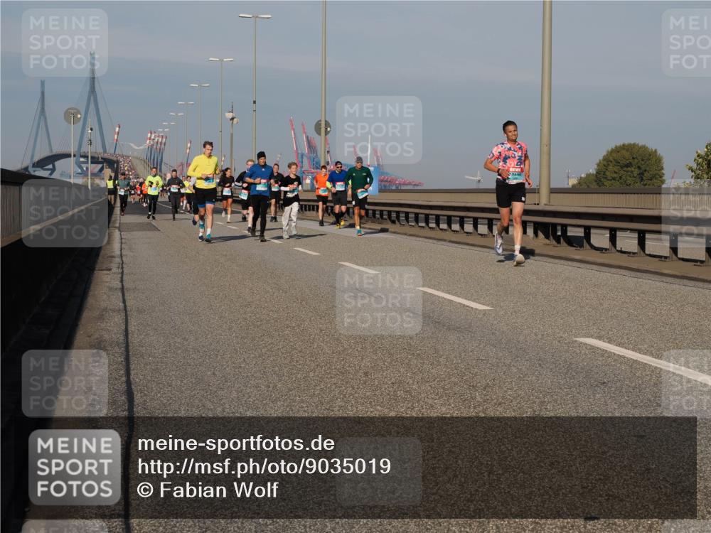 03.10.2025 - Köhlbrandbrückenlauf Fabian Wolf http://msf.ph/oto/9035019 03.10.2025 09:49:25 Position 3  meine-sportfotos.de