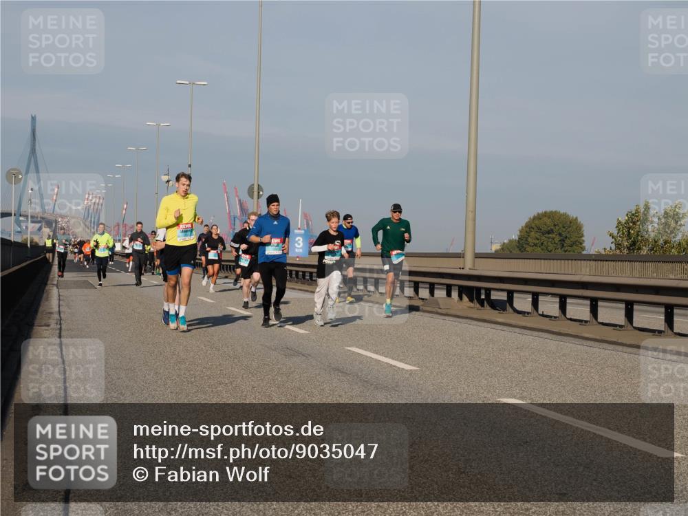 03.10.2025 - Köhlbrandbrückenlauf Fabian Wolf http://msf.ph/oto/9035047 03.10.2025 09:49:28 Position 3 3 meine-sportfotos.de