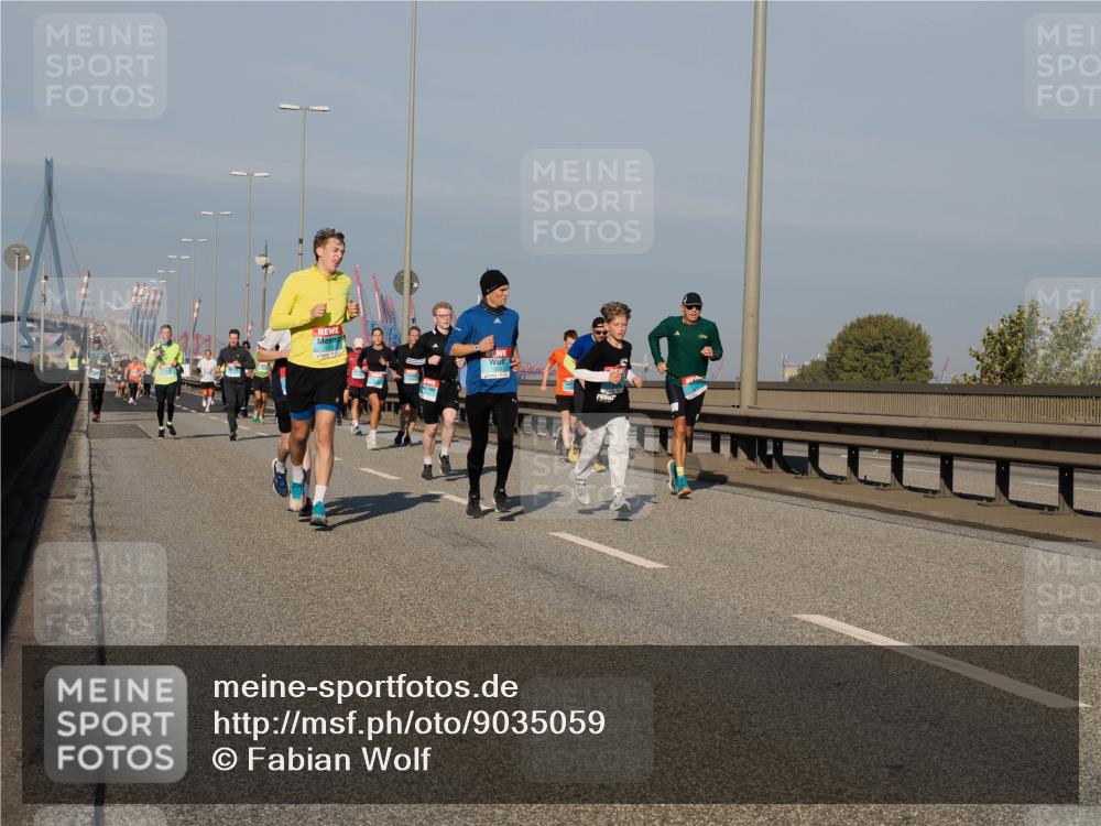 03.10.2025 - Köhlbrandbrückenlauf Fabian Wolf http://msf.ph/oto/9035059 03.10.2025 09:49:29 Position 3  meine-sportfotos.de