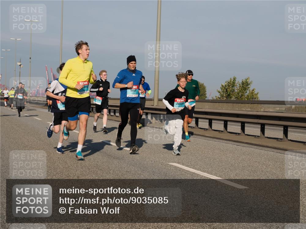 03.10.2025 - Köhlbrandbrückenlauf Fabian Wolf http://msf.ph/oto/9035085 03.10.2025 09:49:31 Position 3 1370, 1173 meine-sportfotos.de