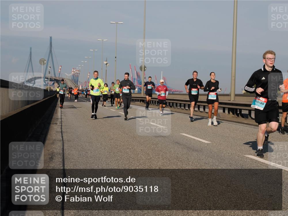 03.10.2025 - Köhlbrandbrückenlauf Fabian Wolf http://msf.ph/oto/9035118 03.10.2025 09:49:34 Position 3 3516 meine-sportfotos.de