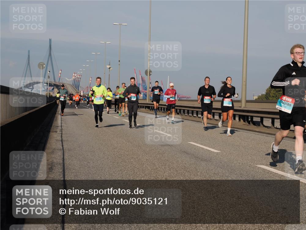 03.10.2025 - Köhlbrandbrückenlauf Fabian Wolf http://msf.ph/oto/9035121 03.10.2025 09:49:34 Position 3 3516 meine-sportfotos.de
