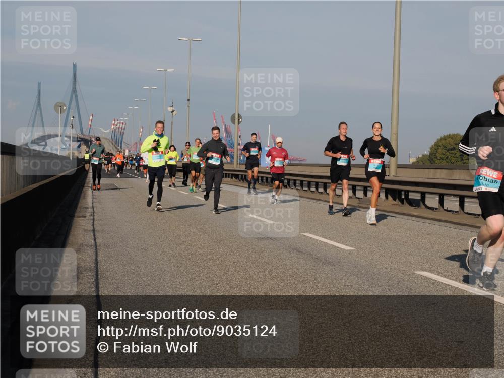 03.10.2025 - Köhlbrandbrückenlauf Fabian Wolf http://msf.ph/oto/9035124 03.10.2025 09:49:34 Position 3 3516 meine-sportfotos.de