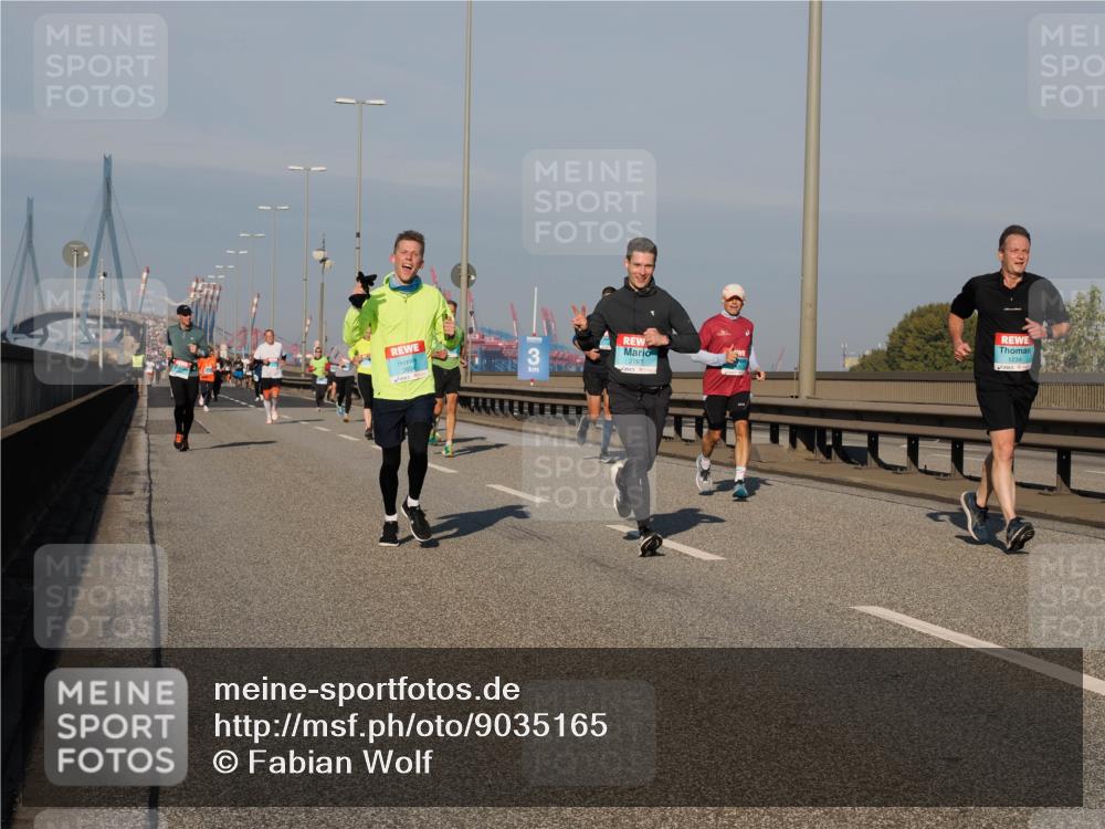 03.10.2025 - Köhlbrandbrückenlauf Fabian Wolf http://msf.ph/oto/9035165 03.10.2025 09:49:37 Position 3 3, 2767, 1239 meine-sportfotos.de