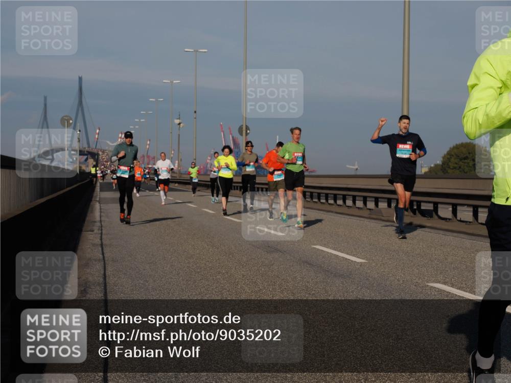 03.10.2025 - Köhlbrandbrückenlauf Fabian Wolf http://msf.ph/oto/9035202 03.10.2025 09:49:39 Position 3  meine-sportfotos.de