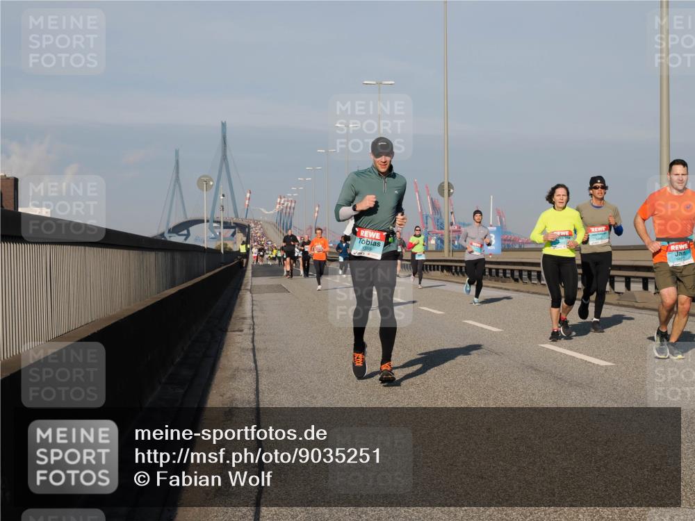 03.10.2025 - Köhlbrandbrückenlauf Fabian Wolf http://msf.ph/oto/9035251 03.10.2025 09:49:43 Position 3 1359, 1622 meine-sportfotos.de