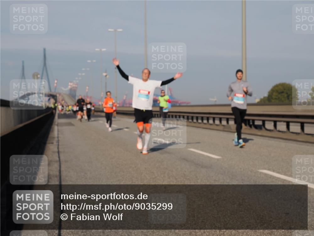 03.10.2025 - Köhlbrandbrückenlauf Fabian Wolf http://msf.ph/oto/9035299 03.10.2025 09:49:47 Position 3 9 meine-sportfotos.de