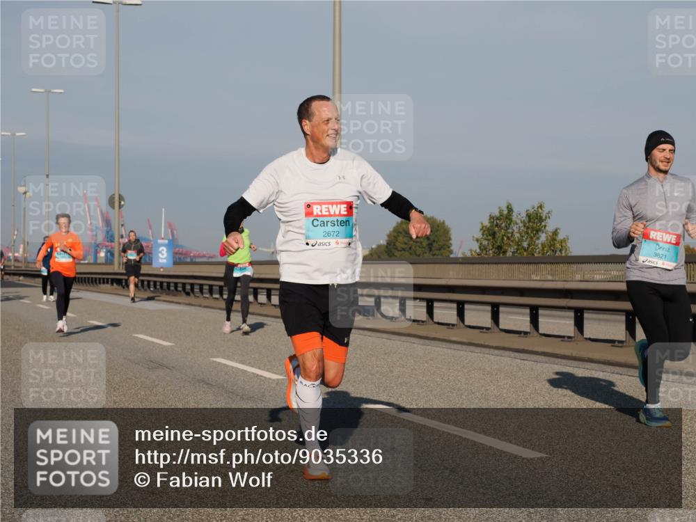 03.10.2025 - Köhlbrandbrückenlauf Fabian Wolf http://msf.ph/oto/9035336 03.10.2025 09:49:49 Position 3 3, 2672, 3821 meine-sportfotos.de