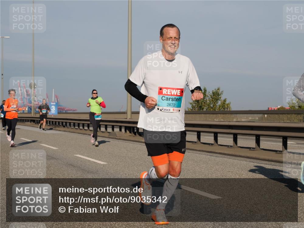 03.10.2025 - Köhlbrandbrückenlauf Fabian Wolf http://msf.ph/oto/9035342 03.10.2025 09:49:50 Position 3 3, 2672 meine-sportfotos.de