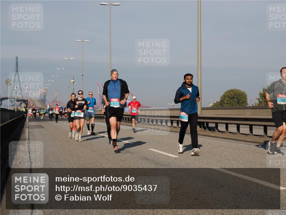 03.10.2025 - Köhlbrandbrückenlauf Fabian Wolf http://msf.ph/oto/9035437 03.10.2025 09:49:58 Position 3 3719 meine-sportfotos.de