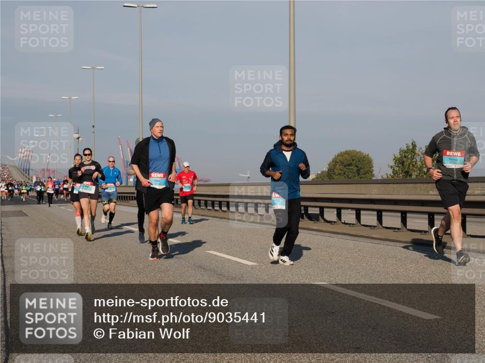 03.10.2025 - Köhlbrandbrückenlauf Fabian Wolf http://msf.ph/oto/9035441 03.10.2025 09:49:58 Position 3 3721 meine-sportfotos.de