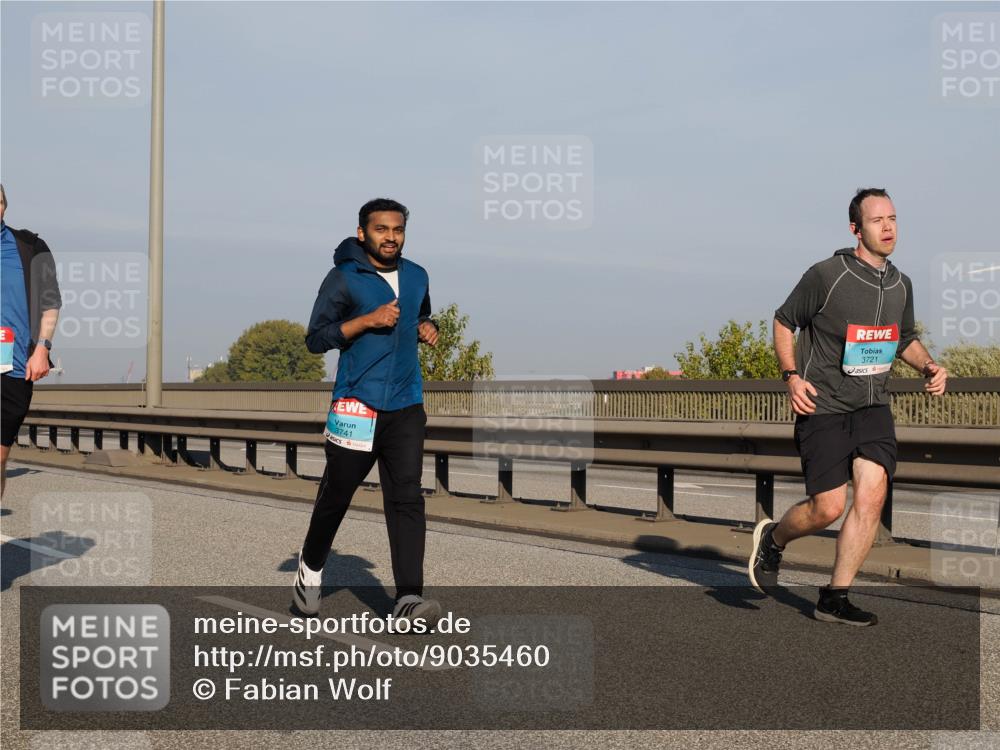 03.10.2025 - Köhlbrandbrückenlauf Fabian Wolf http://msf.ph/oto/9035460 03.10.2025 09:49:59 Position 3 3741, 3721 meine-sportfotos.de