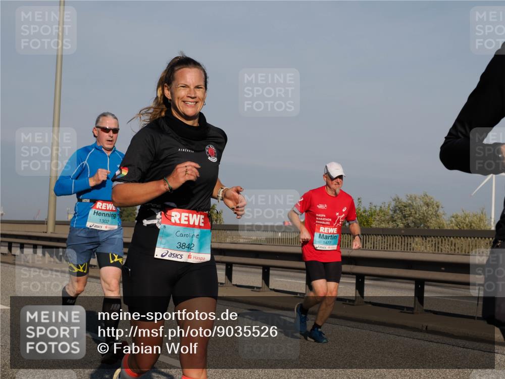 03.10.2025 - Köhlbrandbrückenlauf Fabian Wolf http://msf.ph/oto/9035526 03.10.2025 09:50:03 Position 3 1302, 3842, 1477 meine-sportfotos.de