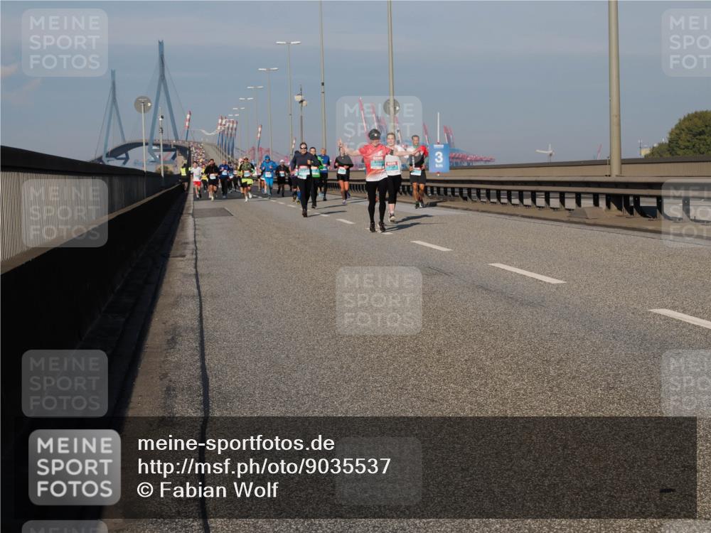 03.10.2025 - Köhlbrandbrückenlauf Fabian Wolf http://msf.ph/oto/9035537 03.10.2025 09:50:08 Position 3 3 meine-sportfotos.de