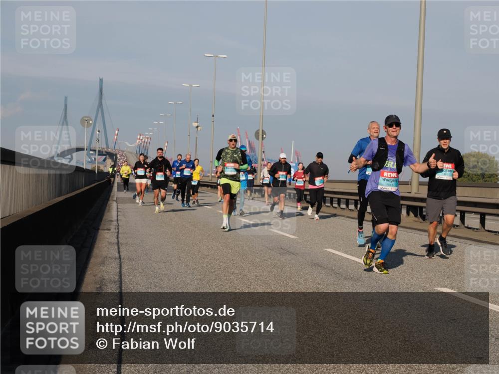 03.10.2025 - Köhlbrandbrückenlauf Fabian Wolf http://msf.ph/oto/9035714 03.10.2025 09:50:21 Position 3 1403, 1415 meine-sportfotos.de