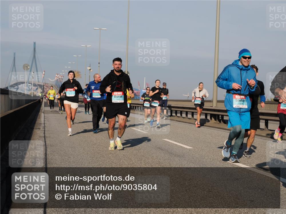 03.10.2025 - Köhlbrandbrückenlauf Fabian Wolf http://msf.ph/oto/9035804 03.10.2025 09:50:27 Position 3 18, 1445, 1328 meine-sportfotos.de