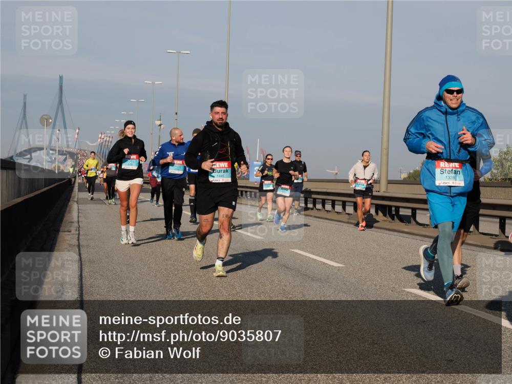 03.10.2025 - Köhlbrandbrückenlauf Fabian Wolf http://msf.ph/oto/9035807 03.10.2025 09:50:27 Position 3 3764, 1445, 1328 meine-sportfotos.de