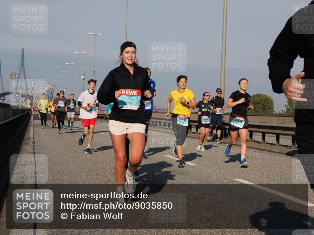 03.10.2025 - Köhlbrandbrückenlauf Fabian Wolf http://msf.ph/oto/9035850 03.10.2025 09:50:29 Position 3 3753, 3333, 029, 1242 meine-sportfotos.de
