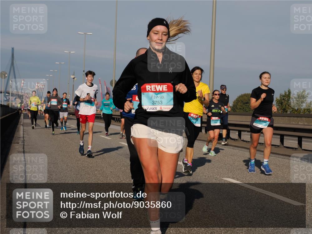 03.10.2025 - Köhlbrandbrückenlauf Fabian Wolf http://msf.ph/oto/9035860 03.10.2025 09:50:30 Position 3 3753, 1242 meine-sportfotos.de