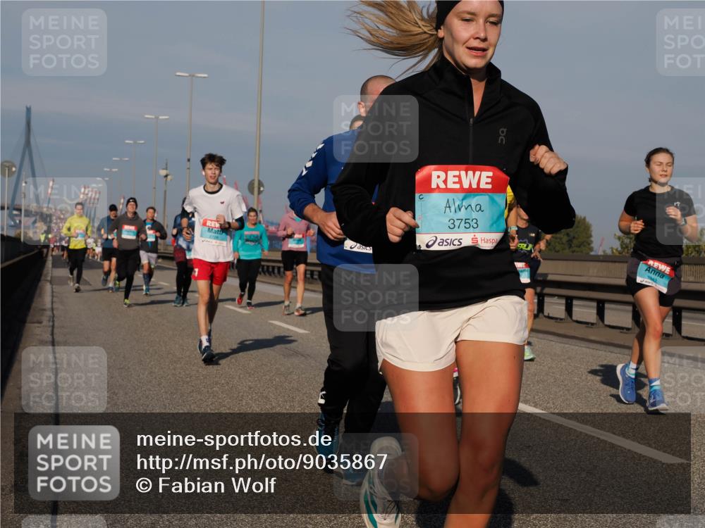 03.10.2025 - Köhlbrandbrückenlauf Fabian Wolf http://msf.ph/oto/9035867 03.10.2025 09:50:31 Position 3 2728, 3753, 1242 meine-sportfotos.de
