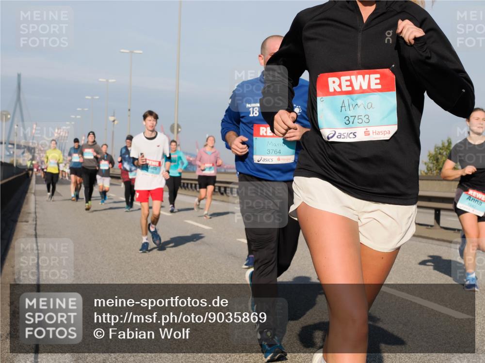 03.10.2025 - Köhlbrandbrückenlauf Fabian Wolf http://msf.ph/oto/9035869 03.10.2025 09:50:31 Position 3 18, 3764, 3753, 1242 meine-sportfotos.de