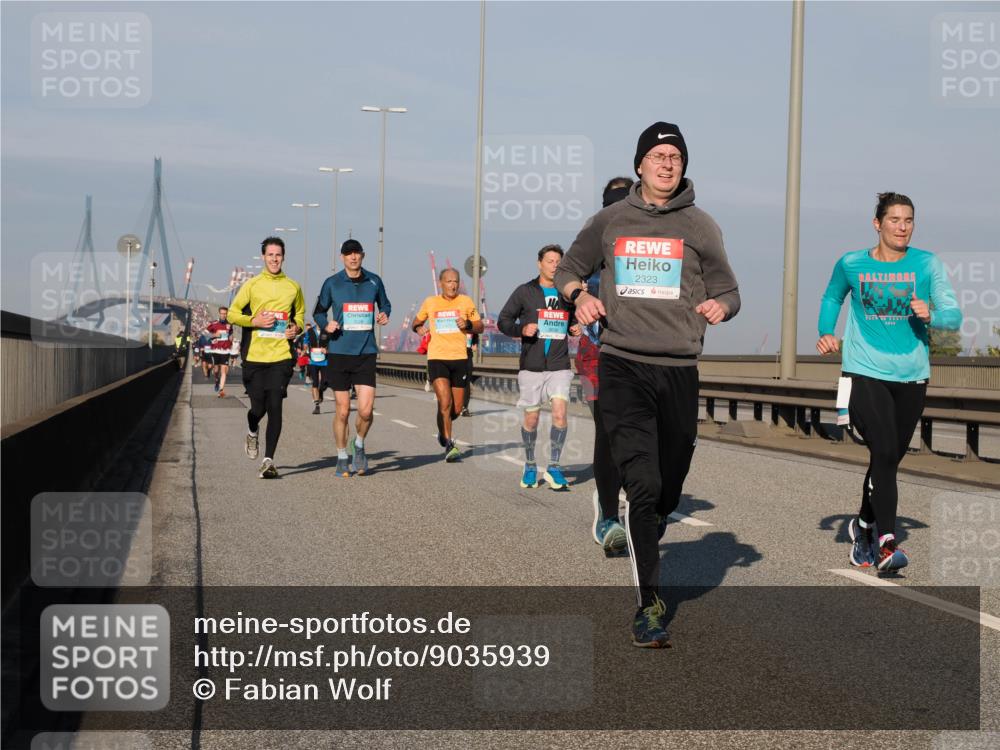 03.10.2025 - Köhlbrandbrückenlauf Fabian Wolf http://msf.ph/oto/9035939 03.10.2025 09:50:36 Position 3 2323 meine-sportfotos.de
