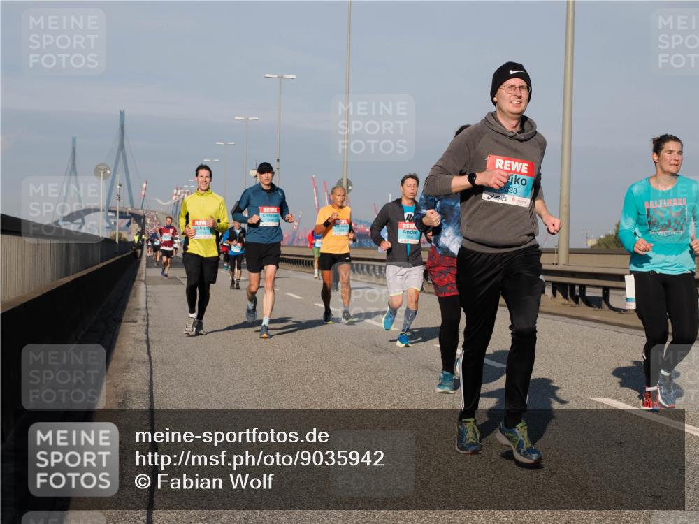 03.10.2025 - Köhlbrandbrückenlauf Fabian Wolf http://msf.ph/oto/9035942 03.10.2025 09:50:36 Position 3 823 meine-sportfotos.de