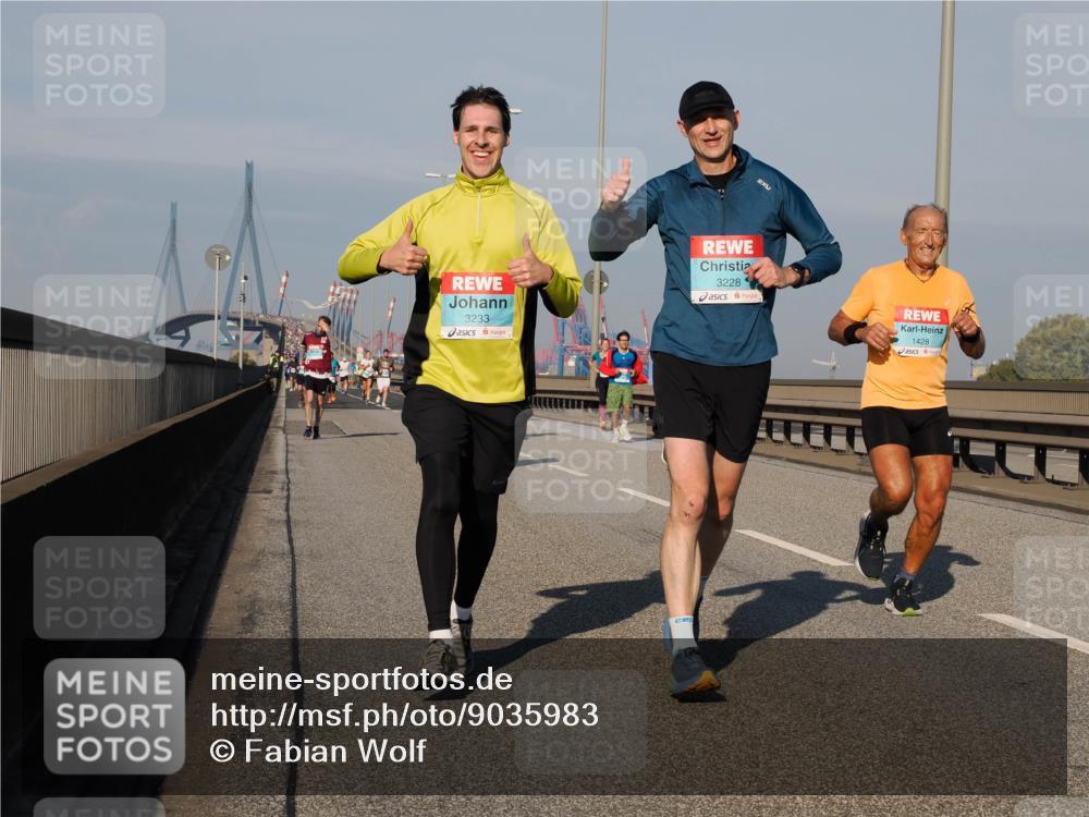 03.10.2025 - Köhlbrandbrückenlauf Fabian Wolf http://msf.ph/oto/9035983 03.10.2025 09:50:39 Position 3 3233, 3228, 1428 meine-sportfotos.de