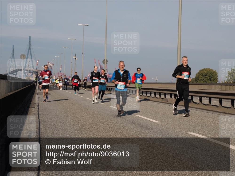 03.10.2025 - Köhlbrandbrückenlauf Fabian Wolf http://msf.ph/oto/9036013 03.10.2025 09:50:42 Position 3 12 meine-sportfotos.de